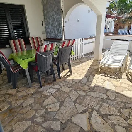 With A Balcony And Sea View - Santek Lägenhet