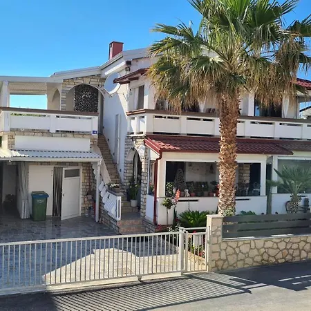 With A Balcony And Sea View - Santek Lägenhet *