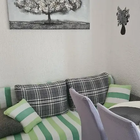 Lägenhet With A Balcony And Sea View - Santek *